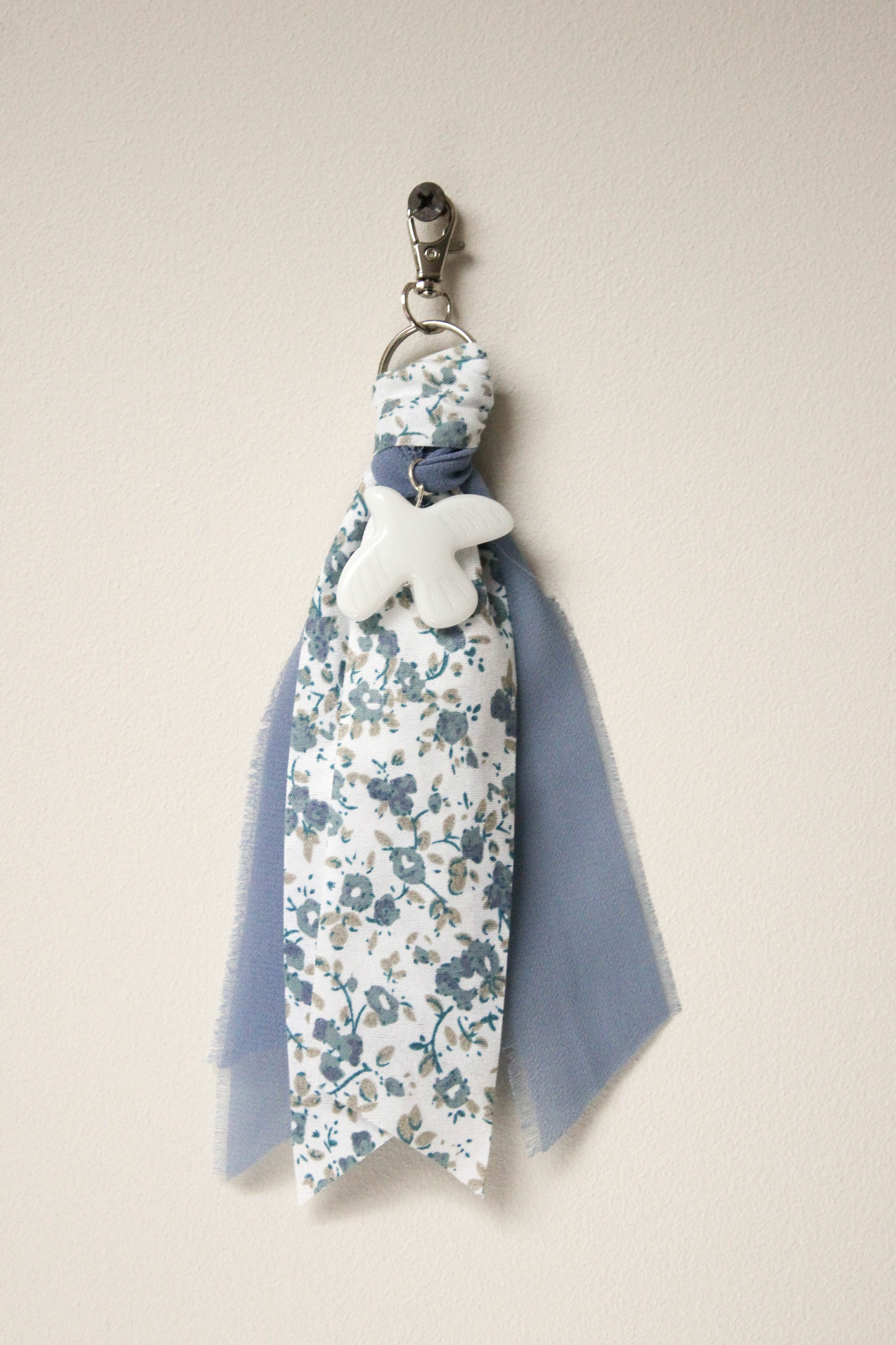 Porte clés Colombe - bijou de sac - Accessoire chrétien symbole de pai…