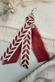 bijou de sac en tissu fleur grenat