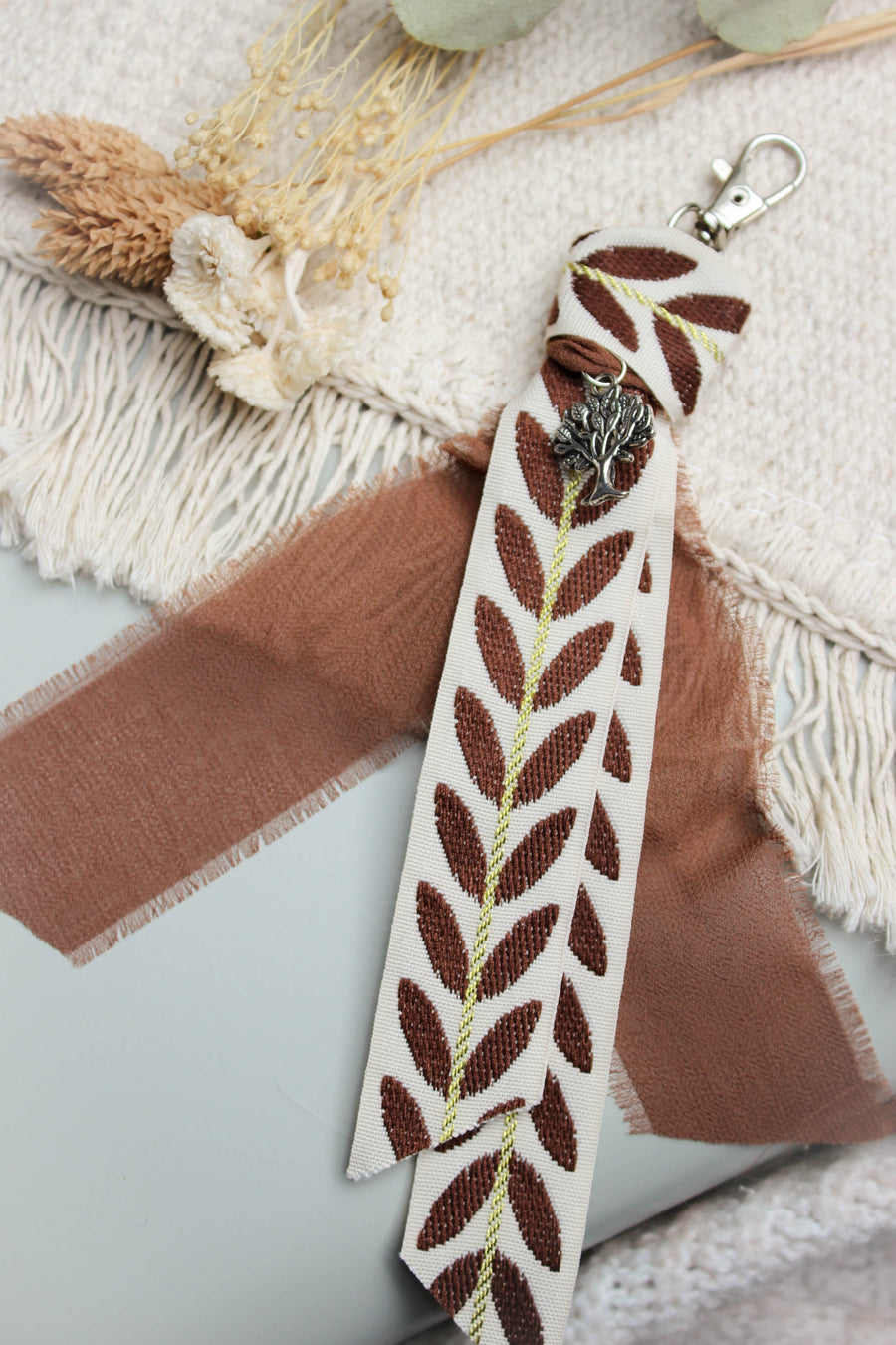 porte clés tissu noisette arbre de vie