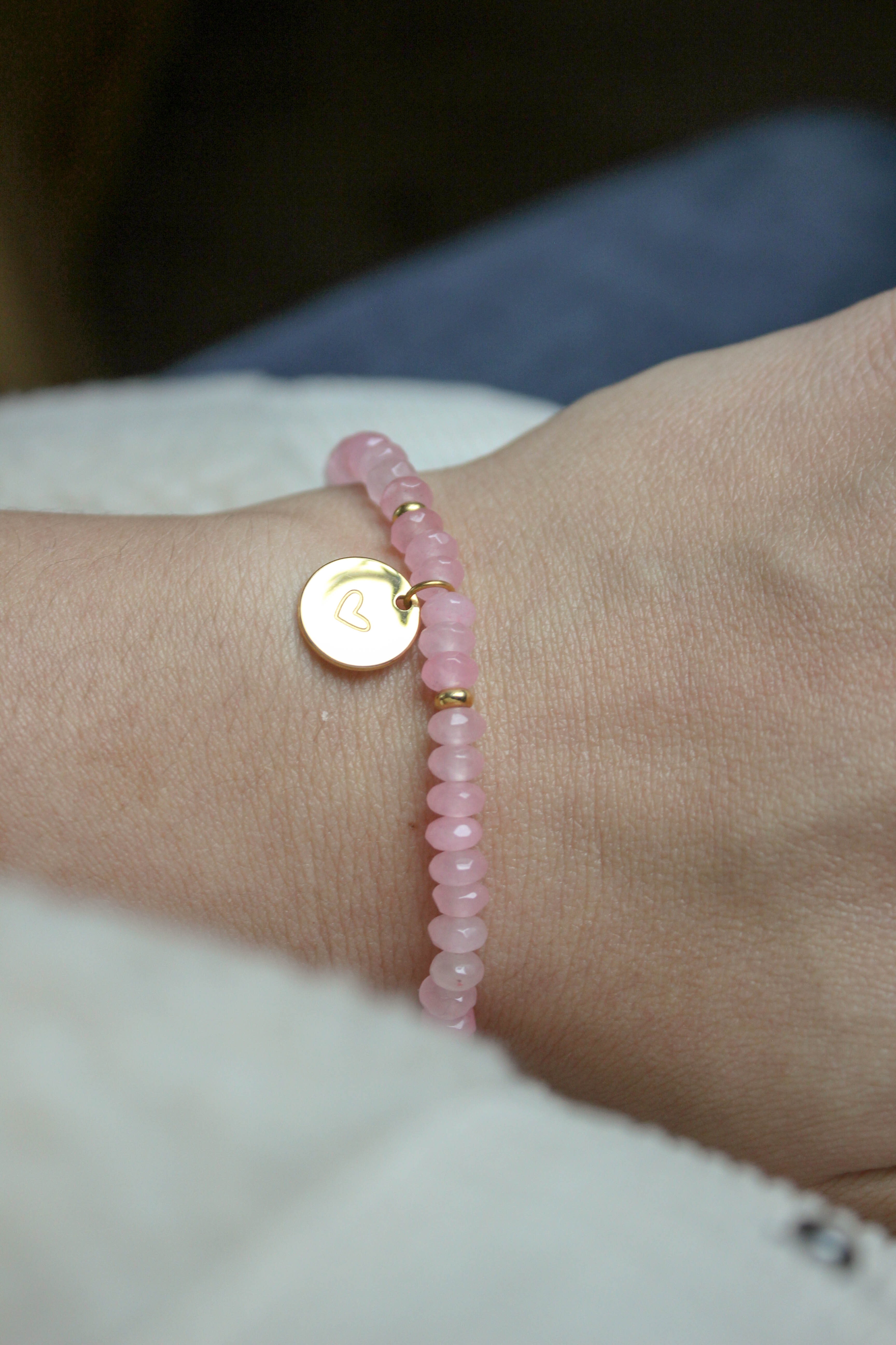 Bracelet Amour Infini – Bijou chrétien en quartz rose symbole d’amour