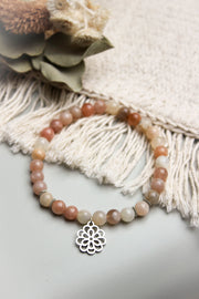 Bijou Aurore en pierre de lune