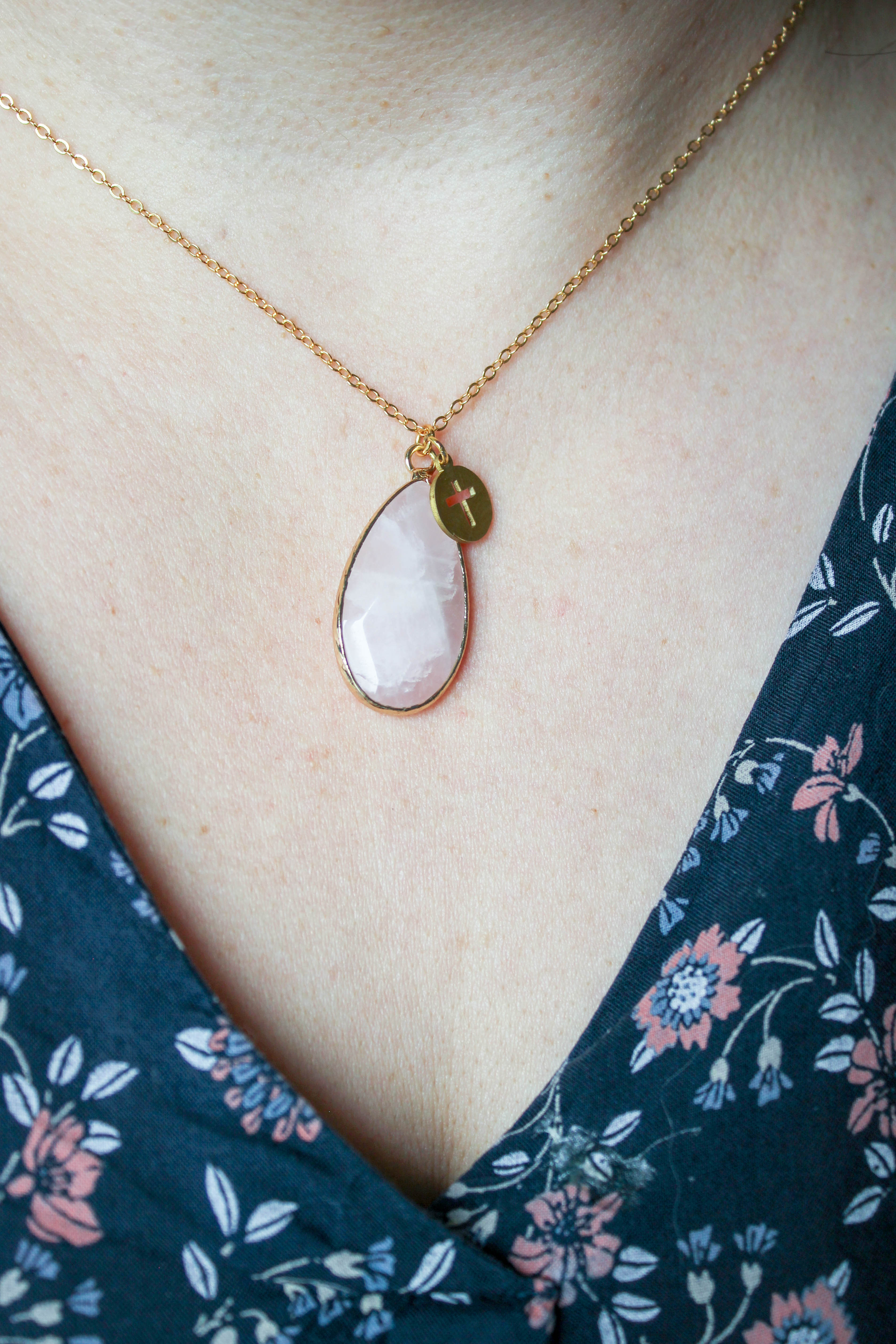 Collier Quartz Rose – Bijou spirituel d’amour et d’harmonie