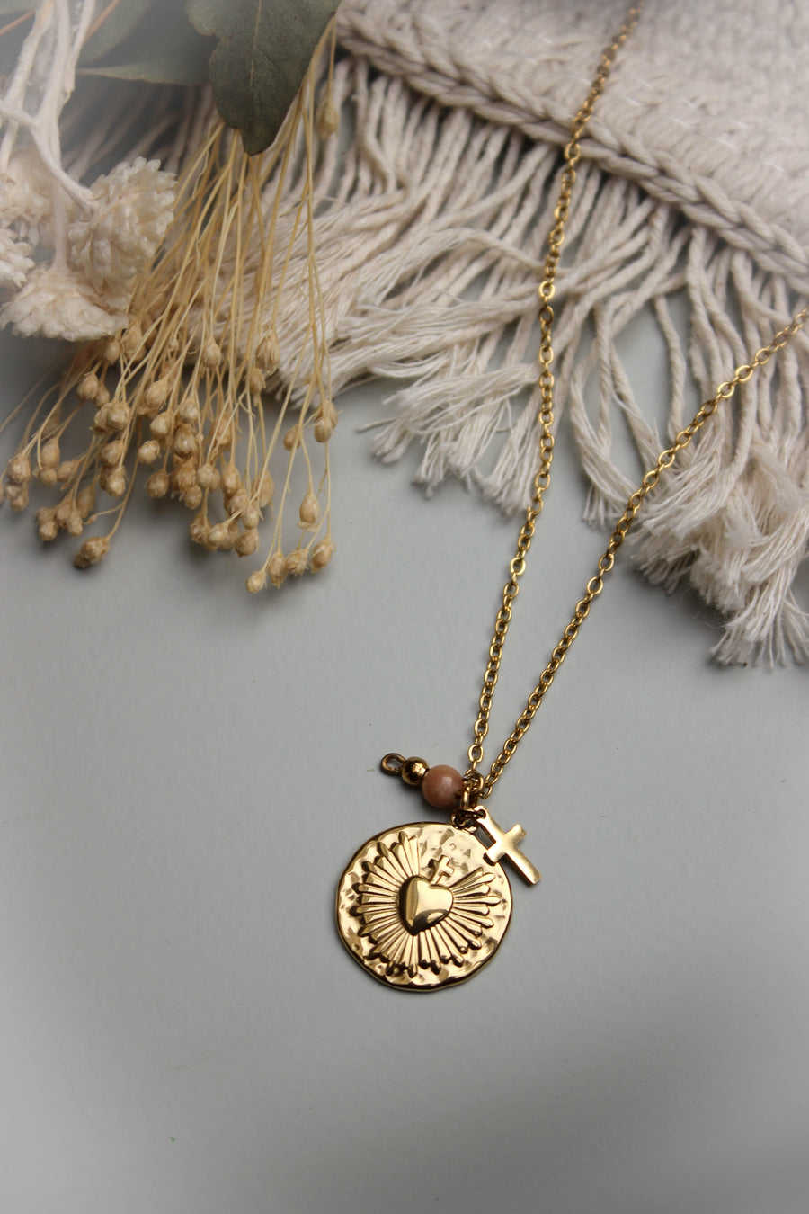 Bijou Sacré-Cœur – Collier catholique inspiré de la dévotion