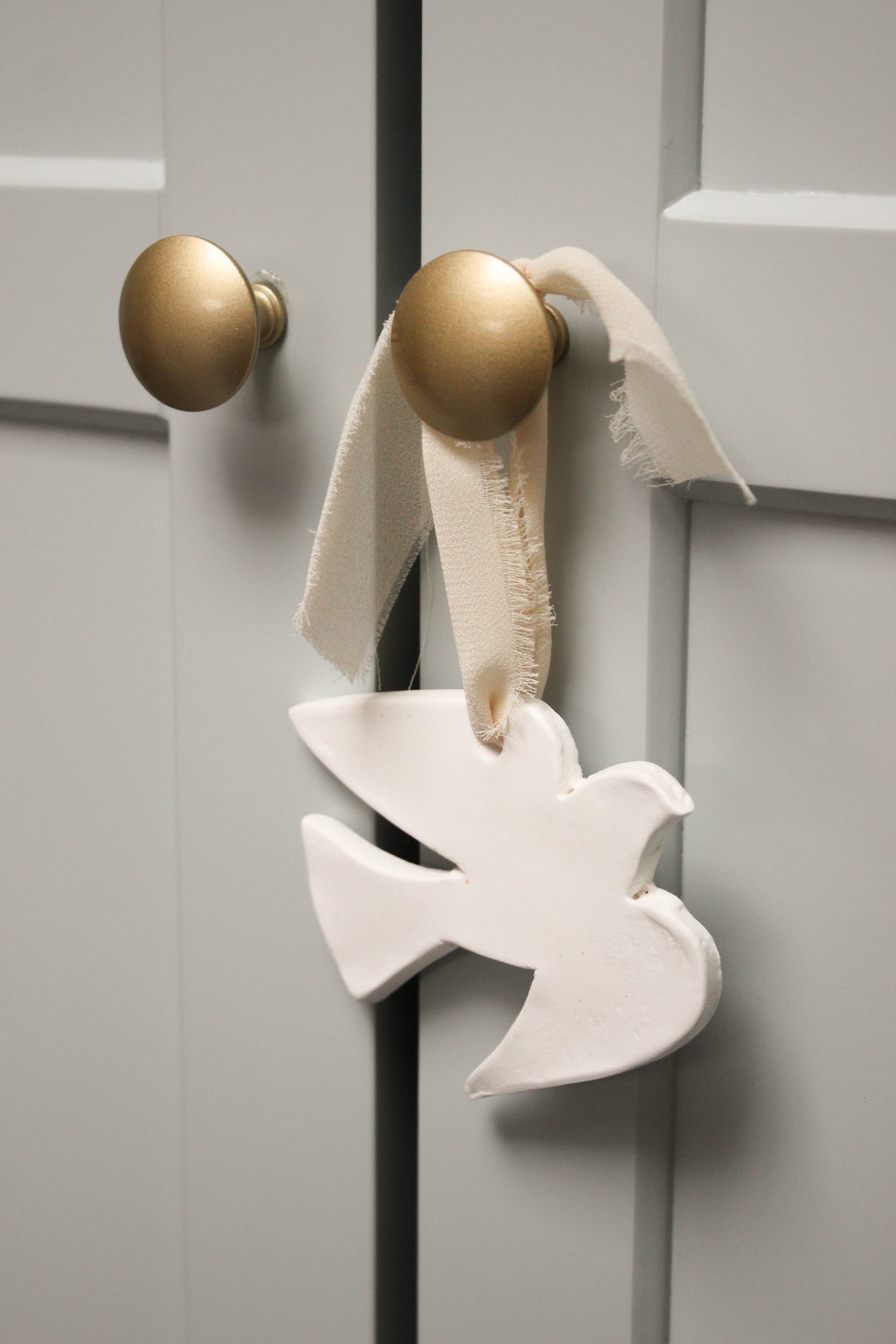 Colombe en argile – Cadeau chrétien catholique symbole de paix