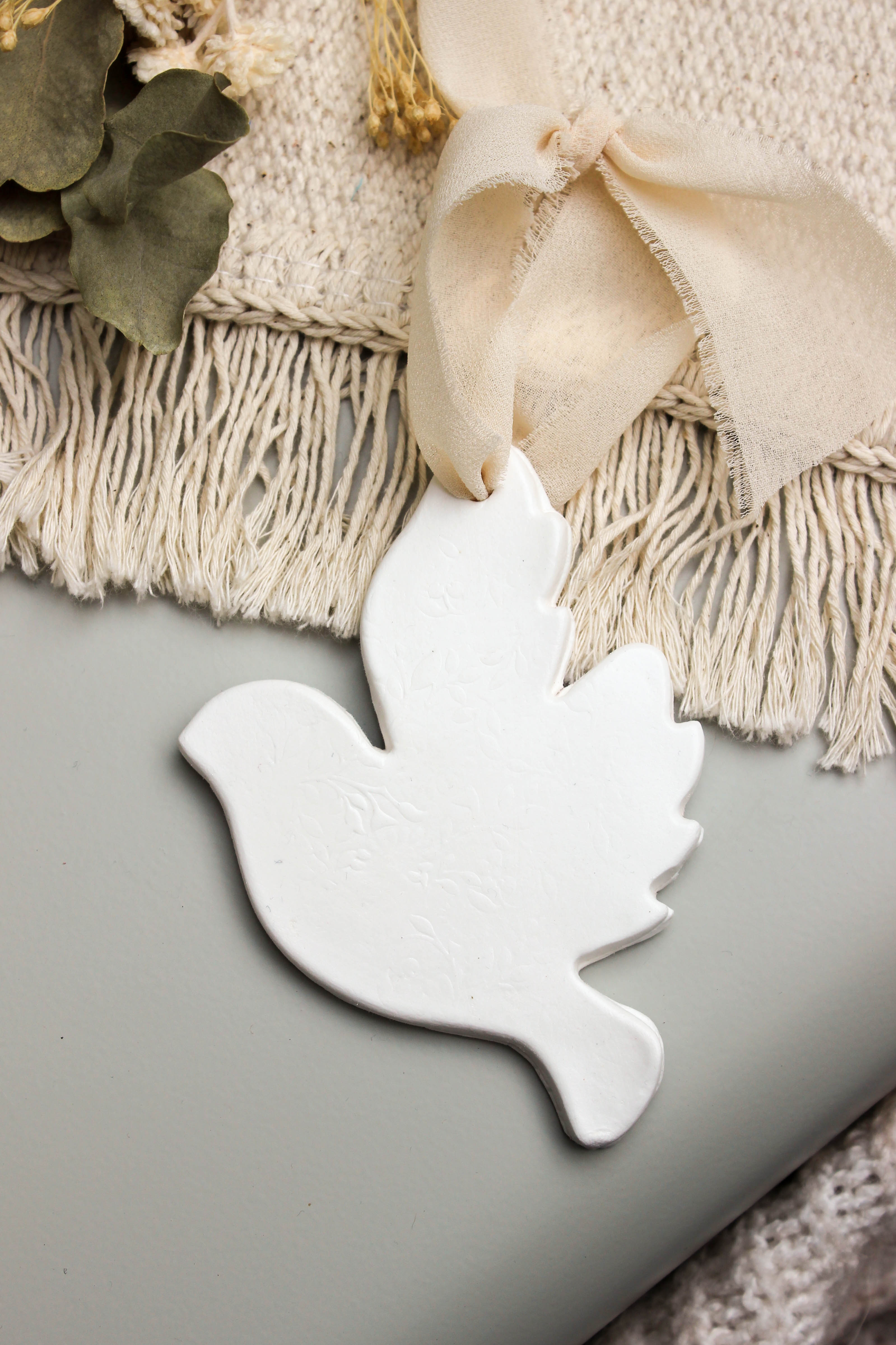 Colombe Envol – Décoration chrétienne artisanale, symbole de paix