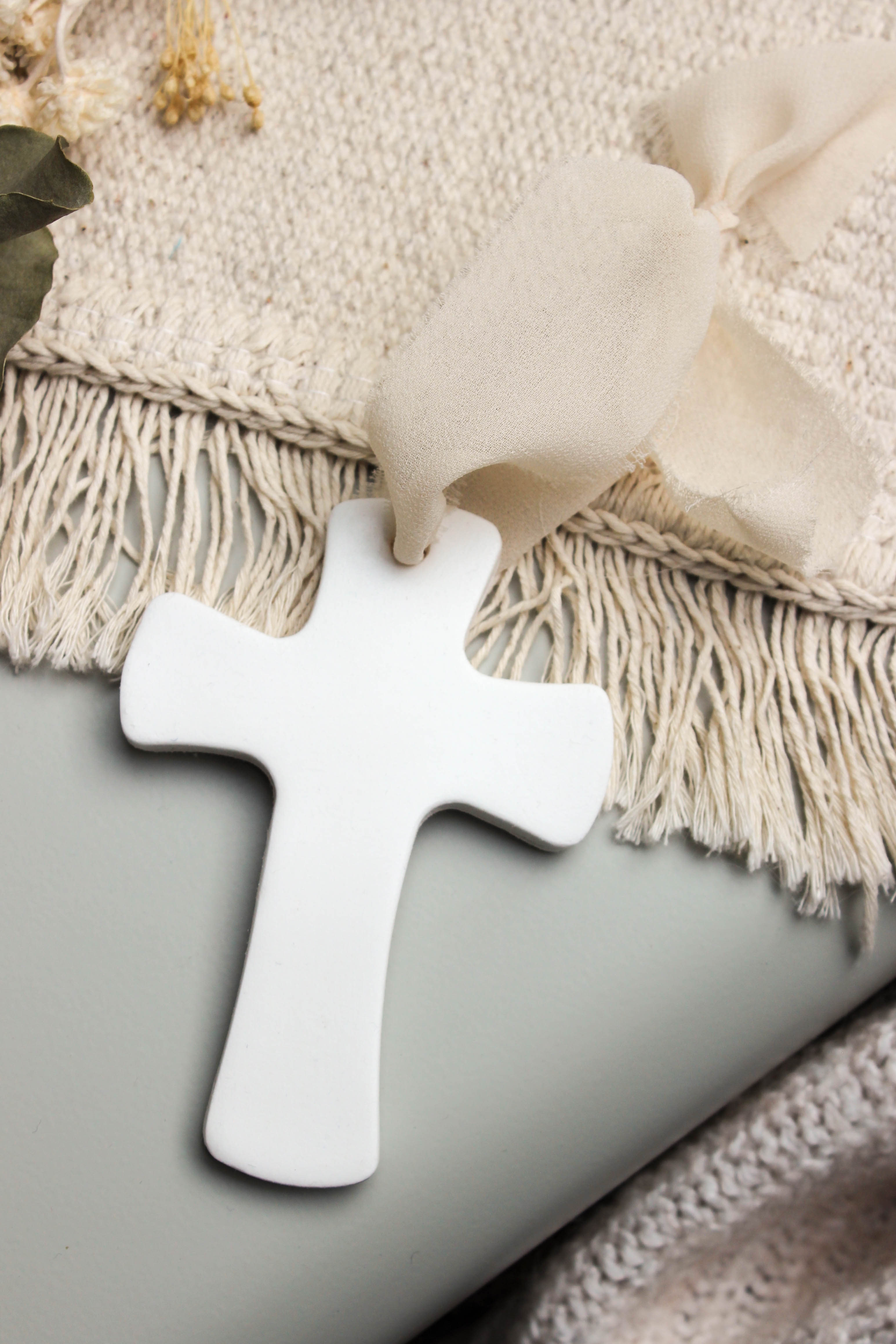 Croix – Décoration catholique artisanale symbole de foi