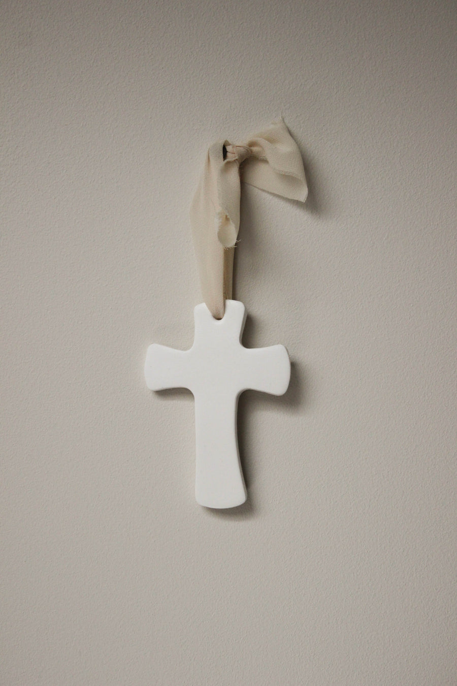 Croix  en argile –  Objet chretien artisanal symbole de foi