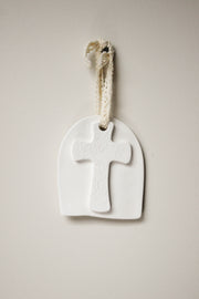 Croix murale en argile - Decoration religieuse, artisanale, délicate et spirituelle 