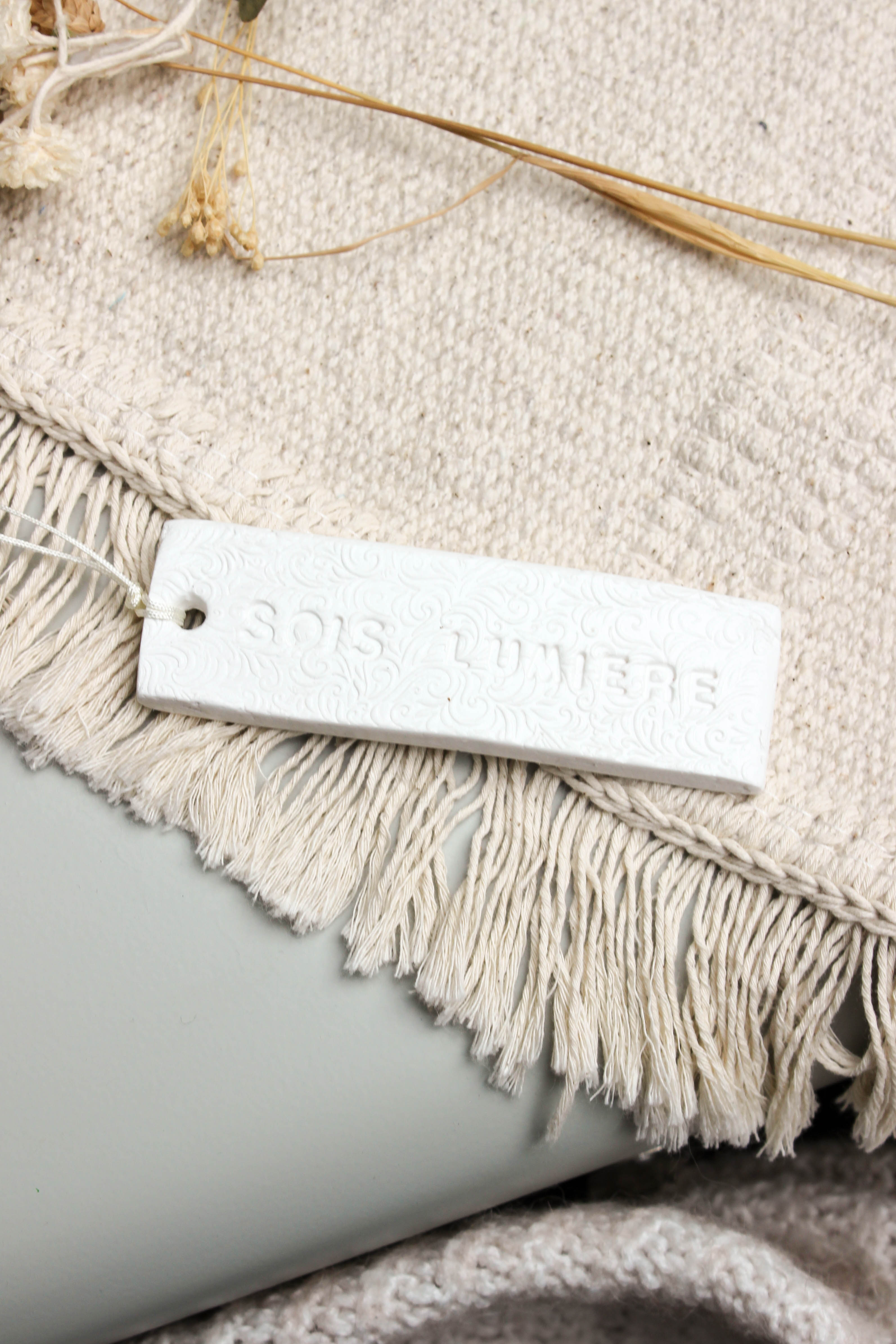 Mots Doux – Décoration chrétienne inspirante en argile | Maison Embellie