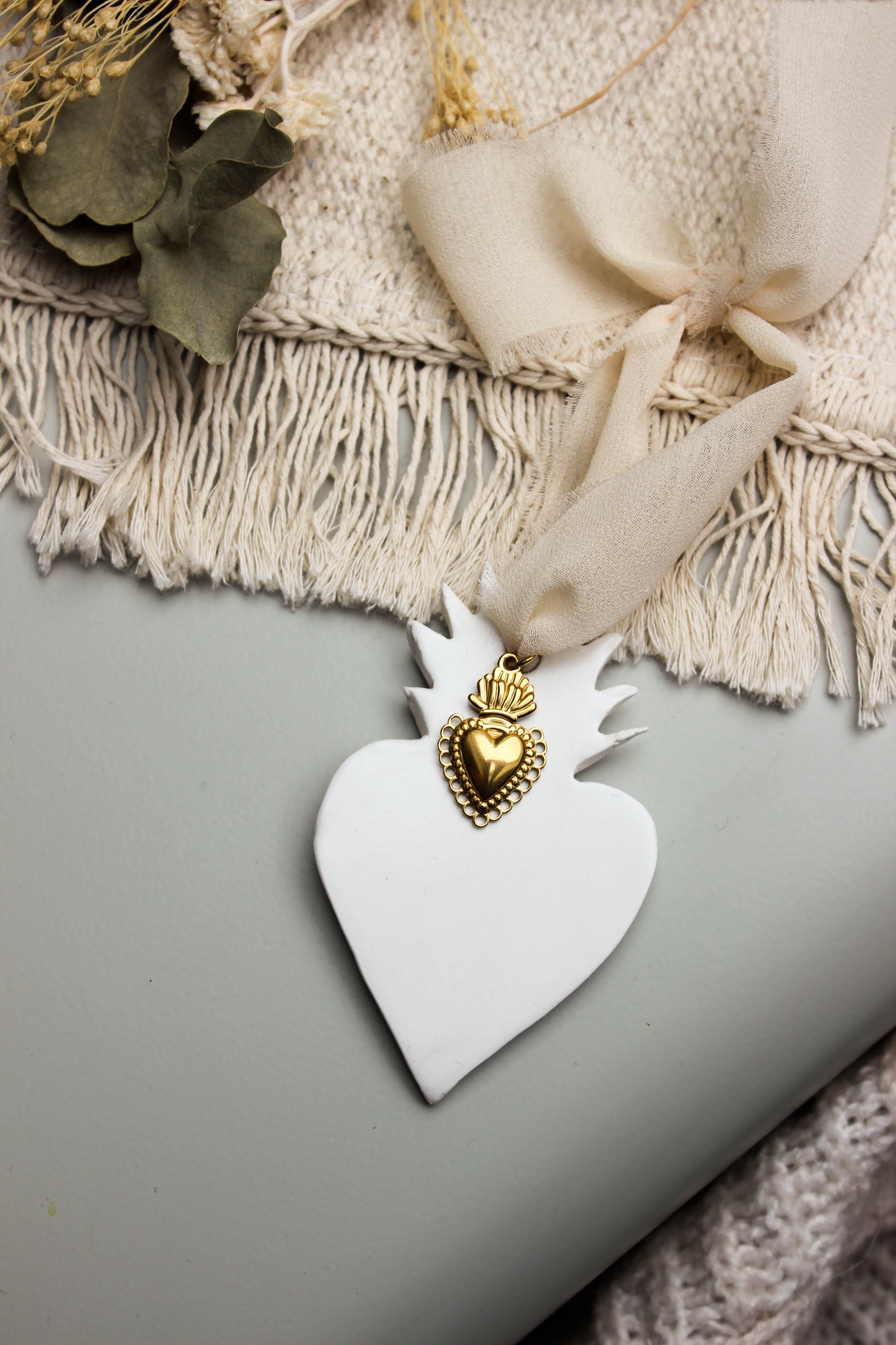 Sacré Cœur – Décoration catholique en argile, symbole d’amour divin 