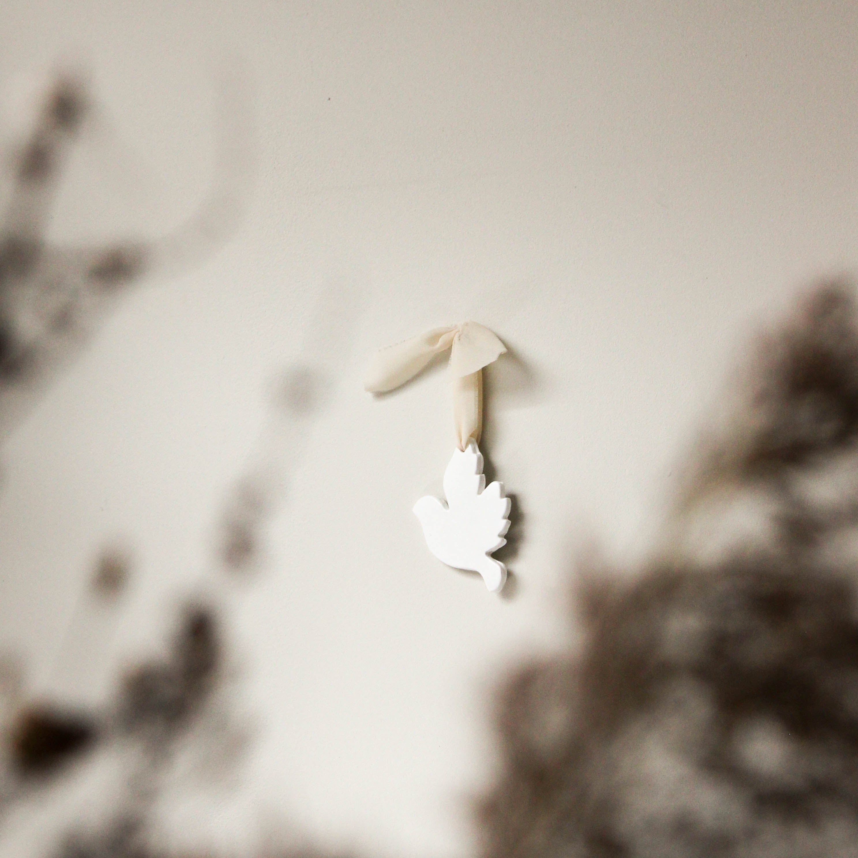 Decoration chretienne Colombe a suspendre